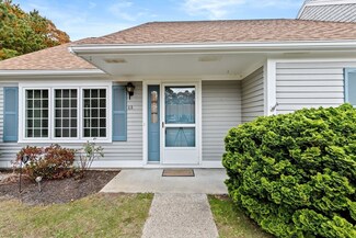 4 Browning Ct Unit A, Pocasset, MA 02559