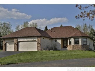 114 Dylan Ct, Mahtomedi, MN 55115