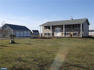 5109 Mclean Station Rd, Green Lane, PA 18054