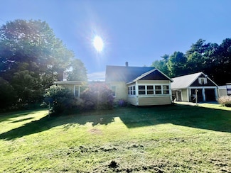 113 River Rd, Dresden, ME 04342
