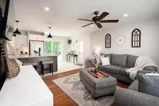 2740 Clover St, Charleston, SC 29414