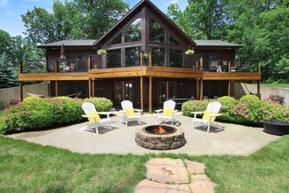 6096 N Island View Ln, Irons, MI 49644