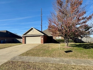 1904 SW Ashbury St, Bentonville, AR 72712