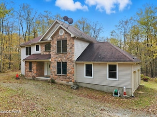 135 Split Rock Rd, Newfoundland, PA 18445