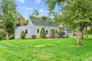 5 Skiff Pkwy, North Haven, CT 06473