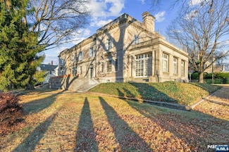 229-235 Ballantine Pkwy, Newark, NJ 07104