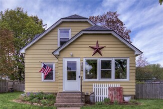 352 Maynard St, Chippewa Falls, WI 54729