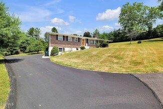 424 Seminole Rd, Bristol, VA 24201