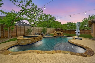 605 River Oaks Dr, Austin, TX 78748