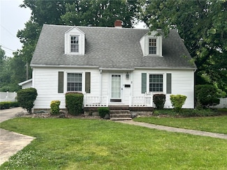 8 Noyes Ct, Mattoon, IL 61938