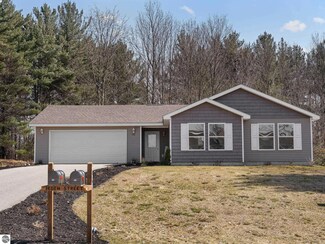 720 Eden St, Kingsley, MI 49649