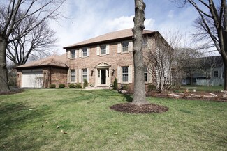 915 Tim Tam Cir, Naperville, IL 60540