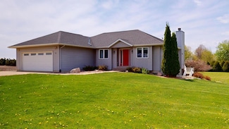 302 De Vries Ave S, Hollandale, MN 56045