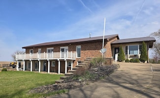 2389 61st St, Vinton, IA 52349