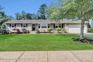 104 Orange St, Oakhurst, NJ 07755