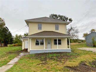 100 East St, Kellogg, IA 50135