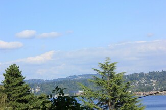 8550 85th Ave SE, Mercer Island, WA 98040