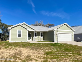 101 Evergreen Ln, Pine Knoll Shores, NC 28512