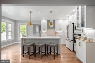 4122 Ferry Landing Rd, Alexandria, VA 22309
