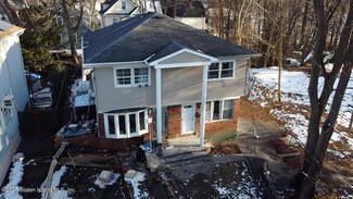 126 Waldron Ave, Staten Island, NY 10301