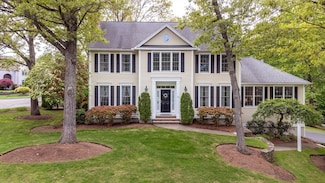 19 Sussex Rd, Winchester, MA 01890