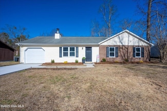 2106 Foxhorn Rd, Trent Woods, NC 28562