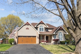 4602 Kathi Dr, Bethlehem, PA 18017