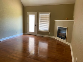 2114 E Finch St, Ozark, MO 65721