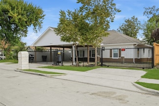 7514 Meadowshire St, Houston, TX 77037