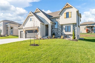 4548 NE Aberdeen Dr, Lee's Summit, MO 64064