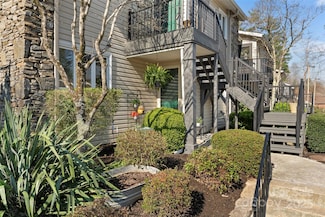 630 Britton Creek Dr, Hendersonville, NC 28791