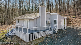 218 Vista Rd, Cresco, PA 18326