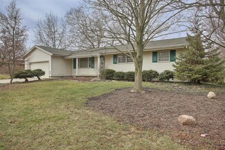 1216 W Windsor Rd, Champaign, IL 61821