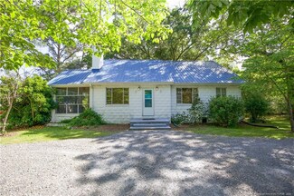 230 E Maple St, Vass, NC 28394