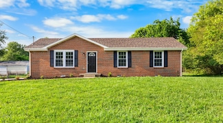 517 Overton Dr, Clarksville, TN 37042
