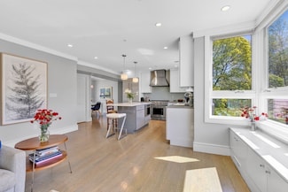60 Cameron St Unit 2, Brookline, MA 02445