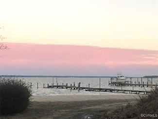 611 Jones Point Beach Rd, Laneview, VA 22504