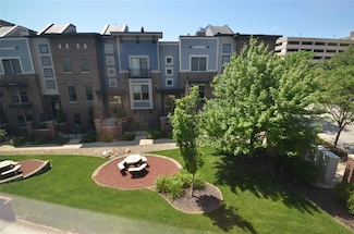 214 Watson Powell Jr Way Unit 413, Des Moines, IA 50309
