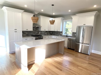 48 W Main St, Pawling, NY 12564