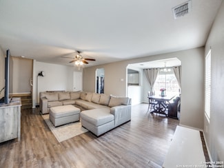 10015 Woodland Pines, San Antonio, TX 78254