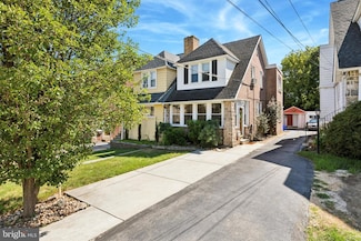 358 Lakeview Ave, Drexel Hill, PA 19026
