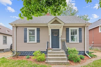 1038 Farrington St, Saint Paul, MN 55117