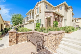 28752 Calle de la Paz Dr, Santa Clarita, CA 91354