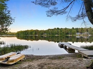5 Lost Acres Dr, Chepachet, RI 02814