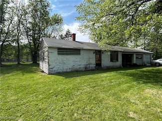 7517 Oakhill Ave NE, Alliance, OH 44601