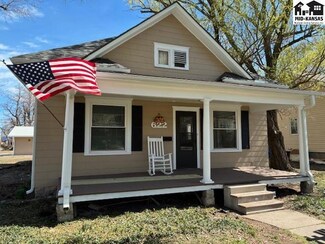 622 N Walnut St, McPherson, KS 67460