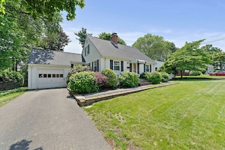 40 Clearwater Dr, Mattapan, MA 02126
