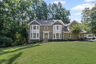 925 Ferncroft Ct, Roswell, GA 30075