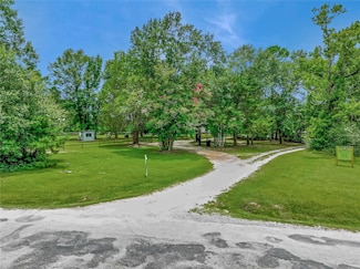 53 Roy Webb Rd, Huntsville, TX 77320