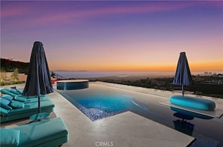9 Pelican Crest Dr, Newport Beach, CA 92657